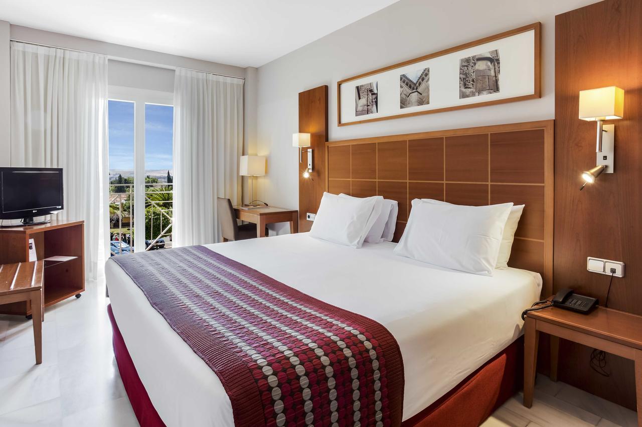 ยูโรสตาร์ ลาส อเดลฟาส โฮเต็ล Hotel กอร์โดบา ภายนอก รูปภาพ